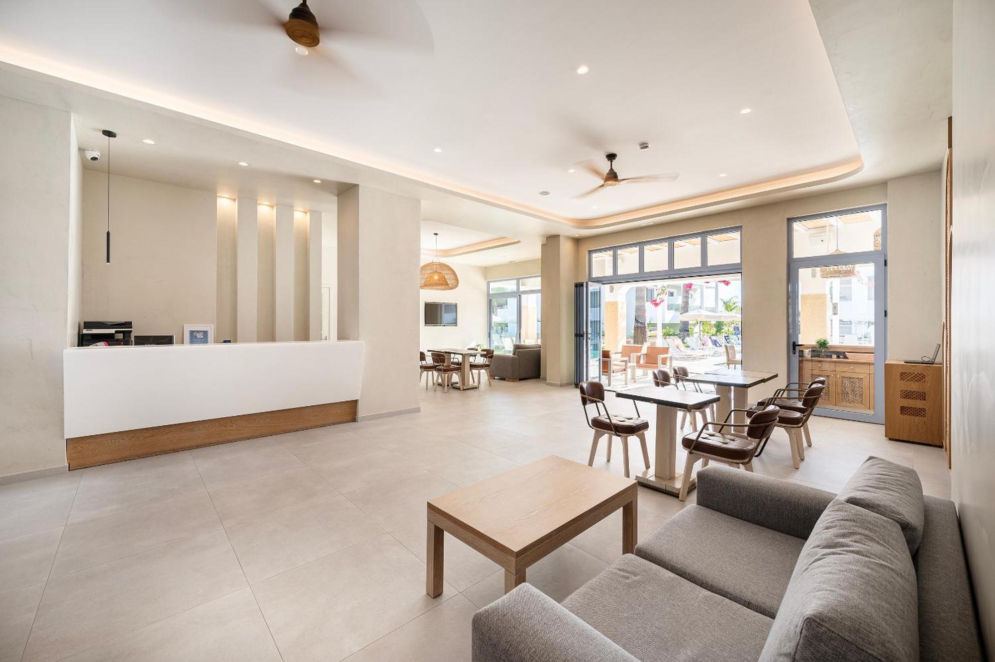 Mythos Suites Hotel Тигаки Экстерьер фото